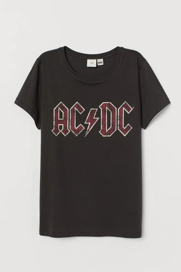 La camiseta tributo a AC/DC que lleva Cristina Pedroche la encuentras en H&M.