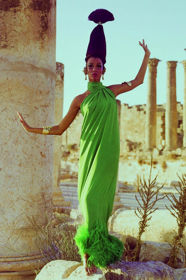 Vestido de Pierre Cardin (Gerasa, Jordania, 1965)