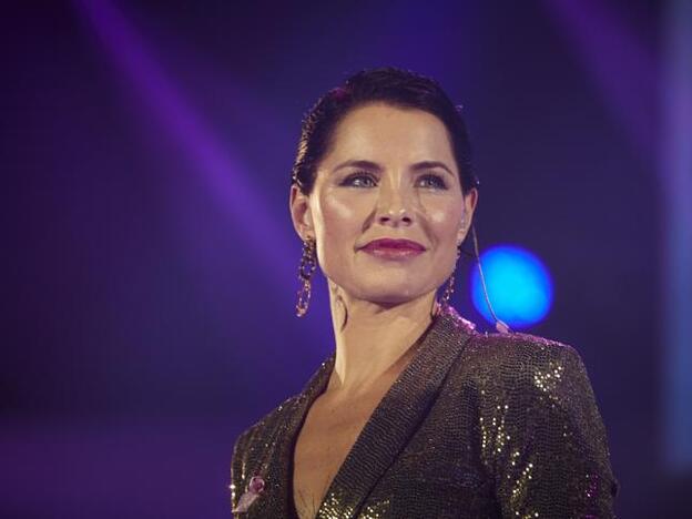 Pincha en la imagen para fichar todos los cambios de look y cortes de pelo que le hemos visto a Soraya Arnelas./Gtres.
