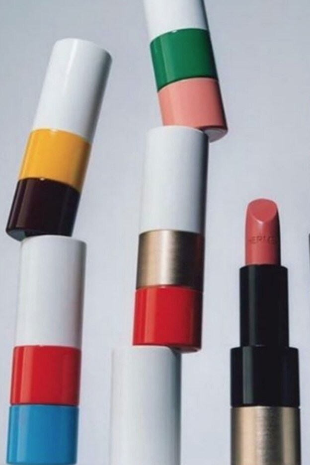 El diseño de las barras de labios de Hermès es de Pierre Hardy.