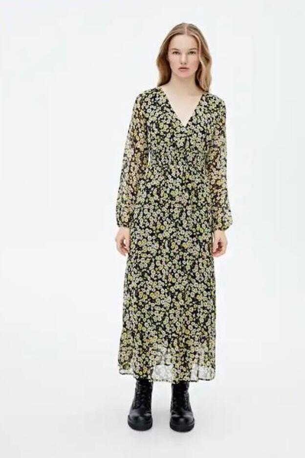 Vestio de flores midi, de Pull&Bear.