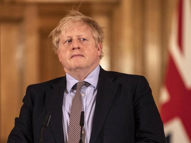 Boris Johnson da positivo por coronavirus, tras ser el último mandatario en tomar medidas en su país para hacer frente a la pandemia. Pincha obre la foto para ver otro personajes relevantes que se han contagiado./gtres.