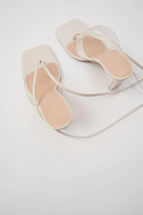Fotos: sandalias blancas es lo que necesitas este verano, y estas son las más bonitas baratas | Hoy