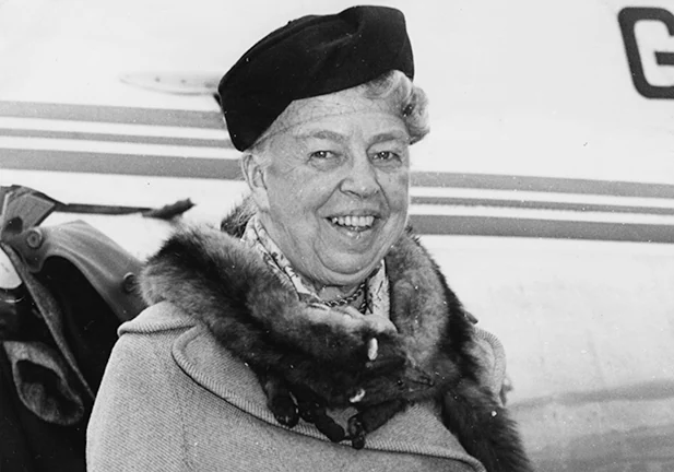 Eleanor Roosevelt, wife of President Franklin D Roosevelt, arriving at London Airport, April 3rd 1959. (Photo by J. Wilds/Keystone/Getty Images)/Eleanor Roosevelt lesbiana romance Hickok.