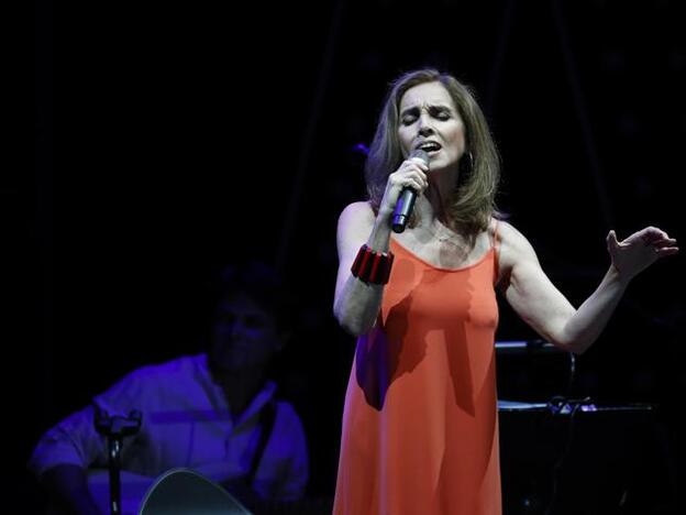 Ana Belén versiona su 'Agapimú' junto a Ojete Calor en medio de la cuarentena por el coronavirus./gtres.