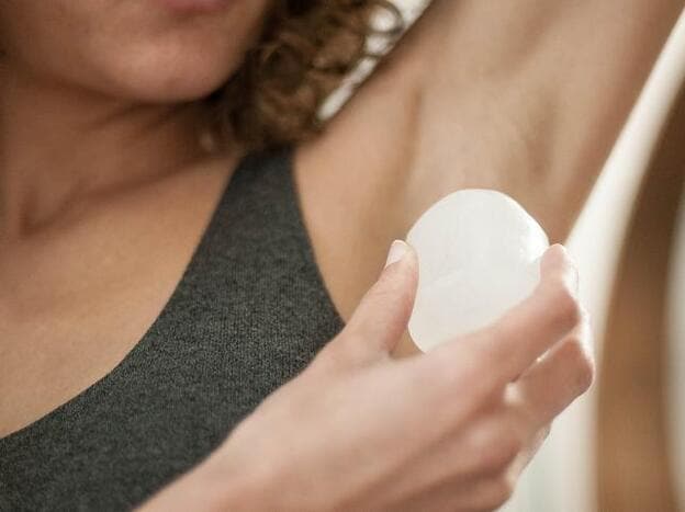 Pincha en la imagen para ver los 11 mejores desodorantes naturales que protegen y cuidan tus axilas./