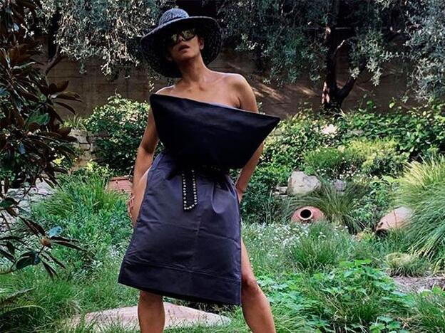 Halle Berry sumándose al reto Pillow Challenge./nstagram.