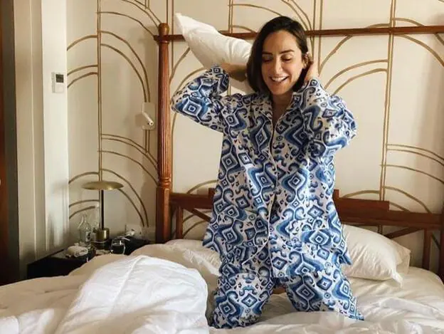 Tamara Falcó se une a la fiebre de influencers un original pijama estampado 'made in Spain' | Mujer Hoy