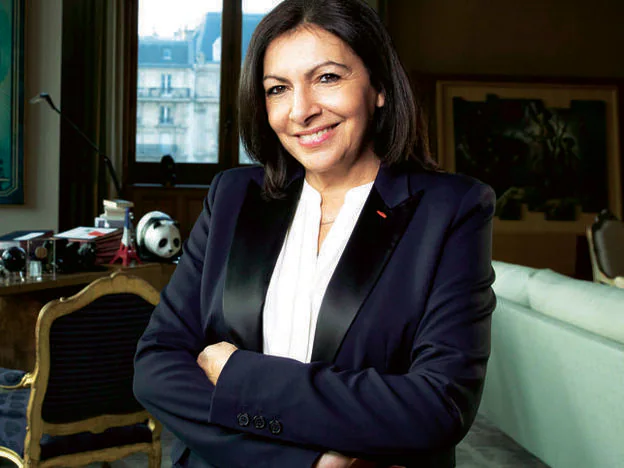 La política Anne Hidalgo, candidata a las próximas elecciones a la alcaldía de París./getty