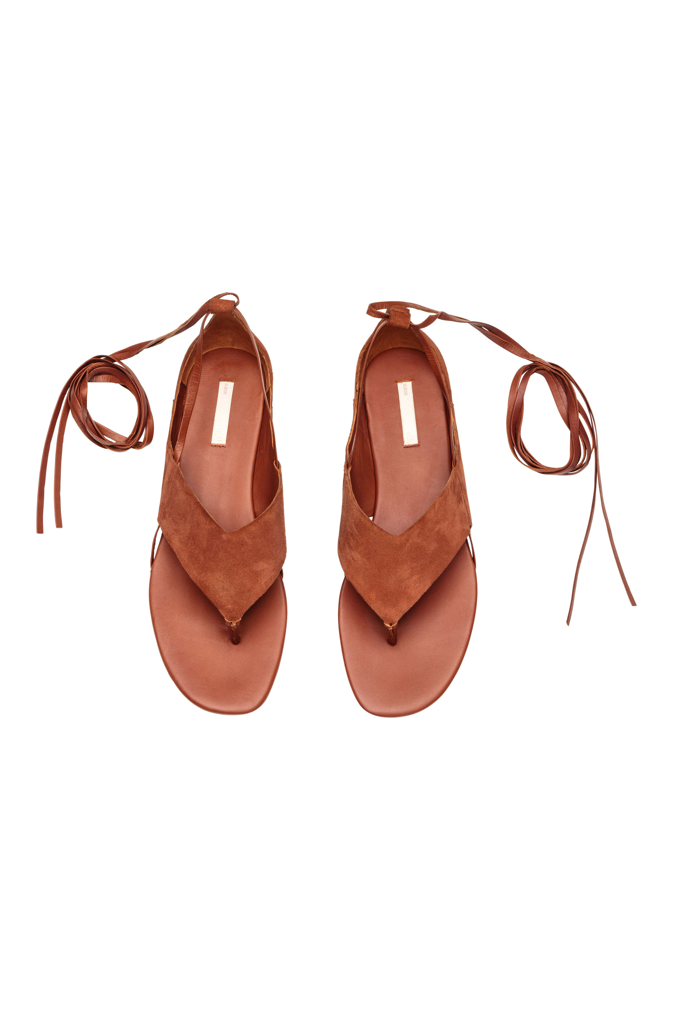 12 sandalias planas pero con algo en común: son de rebajas, alargan las y son ultra cómodas | Mujer Hoy