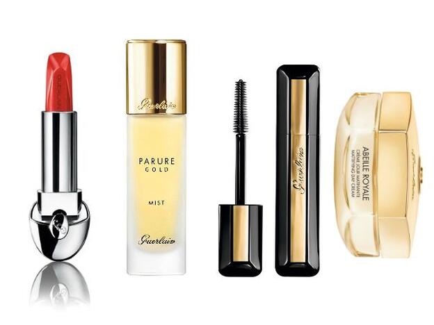 1. Suave. Rouge G (nº 235), con esferas de ácido hialurónico (35,10 €). 2. Fijador Parure Gold Mist, bruma que fija el maquillaje e ilumina la piel (41,30 €). 3. XXL Cils de Enfer So Volume, máscara para amplificar las pestañas (36,70 €). 4. Matificante Abeille Royale, crema de día (133,40 €). Todo es de guerlain.