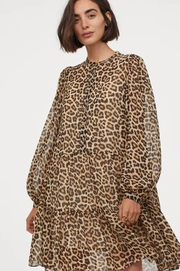Explosivos mental Mensajero Fotos: Nos vamos a volver a enamorar del leopardo: vestidos y tops de Zara  y H&M que visten como si fueran del lujo (y también en talla curvy) | Mujer  Hoy