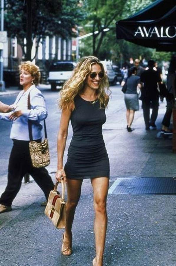 Carrie Bradshaw y los bodycon dresses en 'Sexo en Nueva York'