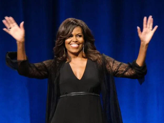 Uno de los pósteres promocionales de la biografía de Michelle Obama, "Becoming. Mi historia". Pincha en la foto para ver las mujeres afroamericanas más poderosas./getty images