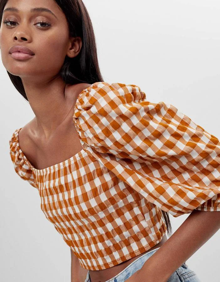 Fotos: Nueve blusas cuerpos con estampado de perfectos para elevar estilismo | Mujer Hoy