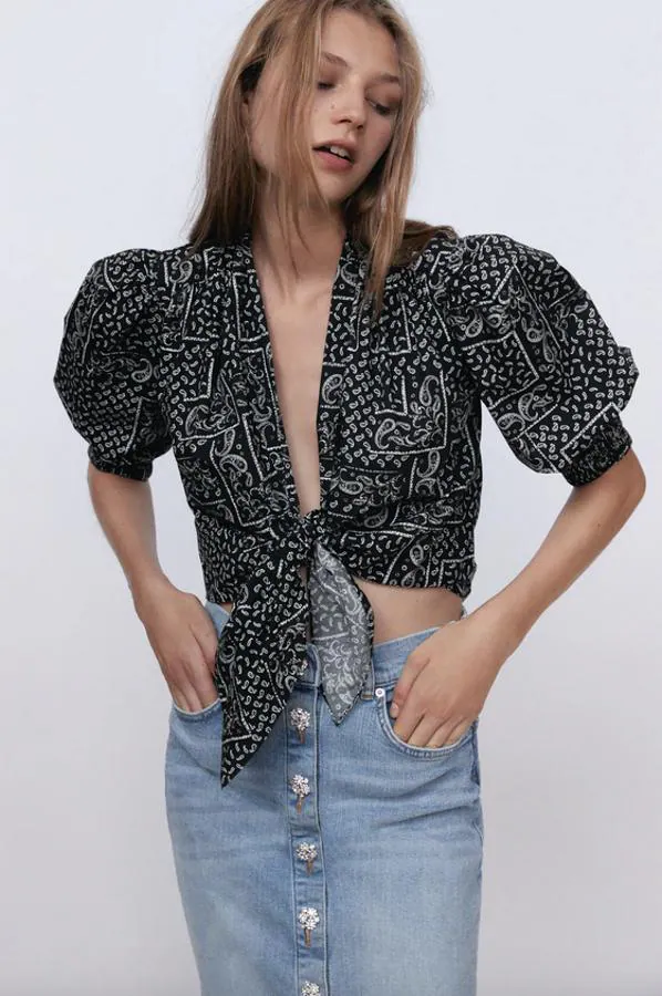 10 blusas que acaban de llegar a las tiendas y son perfectas para seguir disfrutando del verano