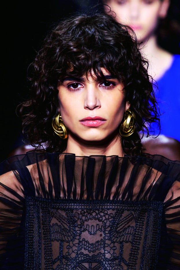 Look beauty Alberta Ferretti.