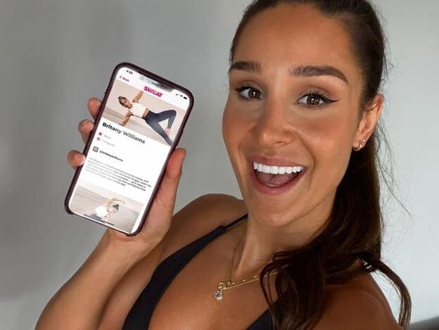 La gurú del fitness Kayla Itsines sabe qué errores cometes en tres ejercicios básicos y te enseña a corregirlos