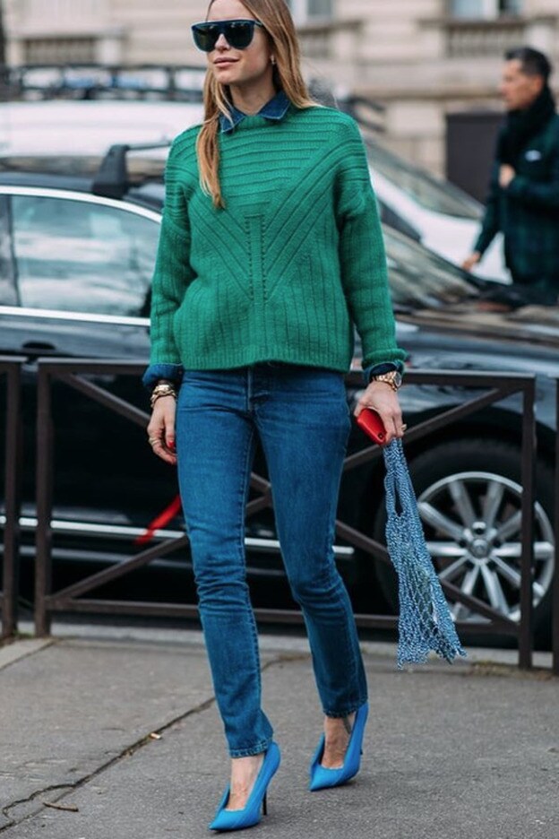 mínimo atractivo retirarse Cómo convertir un look normal en otro extraordinario: mezclar un jersey  verde y zapato azul (brutal) | Mujer Hoy