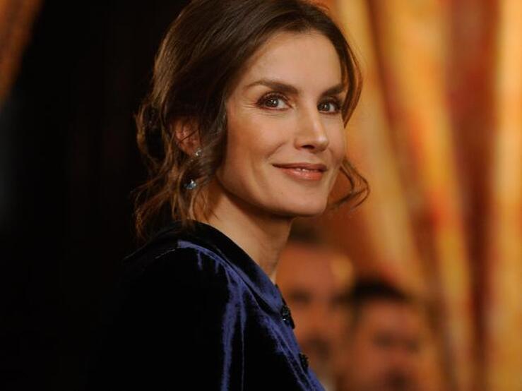 ¿Seguirá repitiendo ropa doña Letizia en 2021? Los looks que nos gustaría volver a ver a la Reina este año