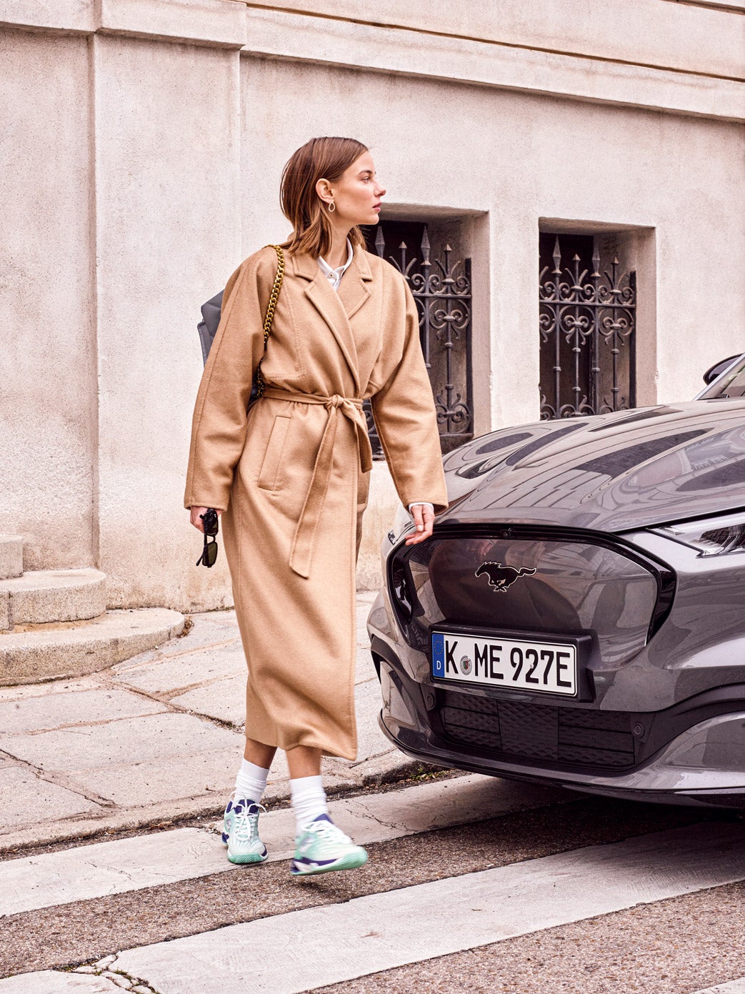 Abrigos, cazadoras y chubasqueros para combinar en looks deportivos