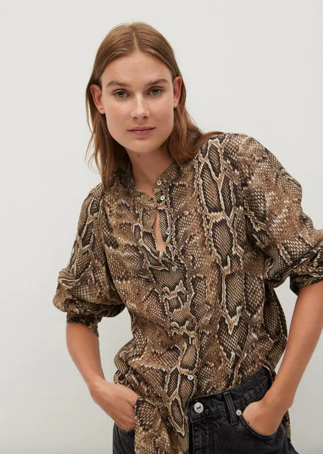 Completamente seco Espectador Incomodidad Fotos: El estampado de serpiente sigue de moda porque está en la nueva  colección de Zara… y en las rebajas de Mango | Mujer Hoy