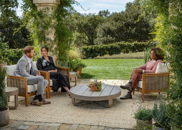 El príncipe Harry y Meghan, duques de Sussex, en la entrevista con Oprah Winfrey./