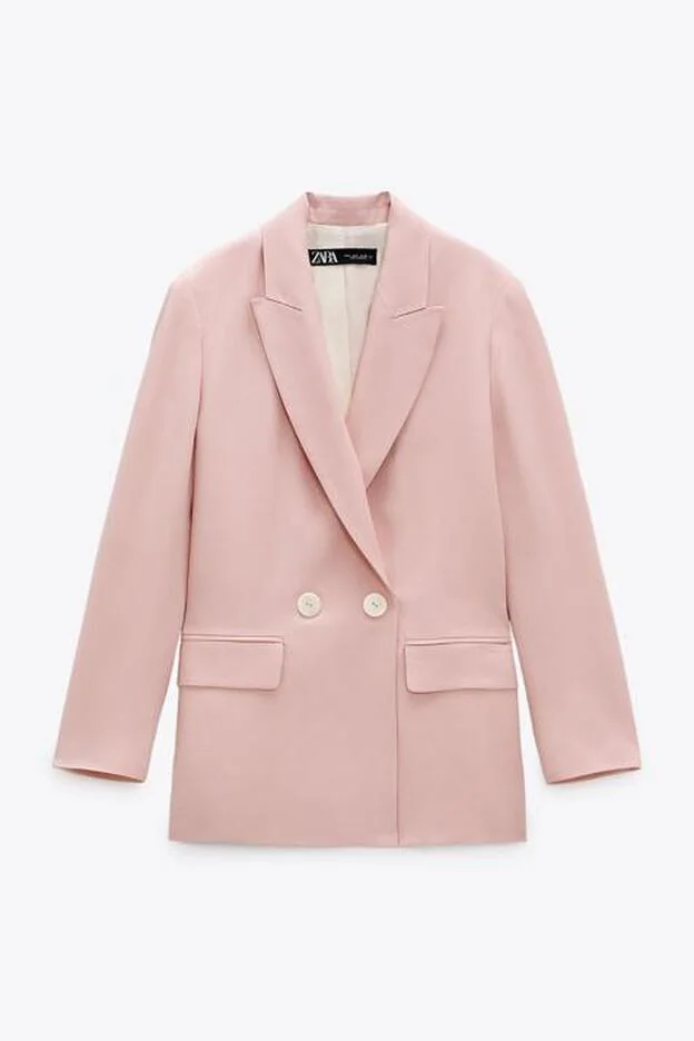 favorecedor, barato y versátil: Zara nos presenta el traje de blazer pantalón en rosa pastel más bonito de la primavera Mujer Hoy