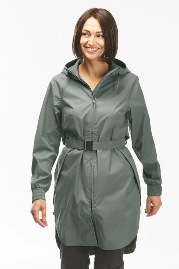 Moderar Cielo seno La chaqueta impermeable de Decathlon que nos vamos a poner en los días de  lluvia inesperados y que podría triunfar entre las influencers | Mujer Hoy