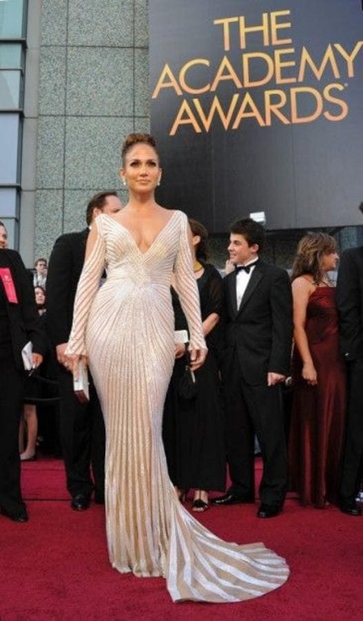 Los peores errores de vestuario en los Oscar (y las malas pasadas que le jugaron estos vestidos a las actrices)