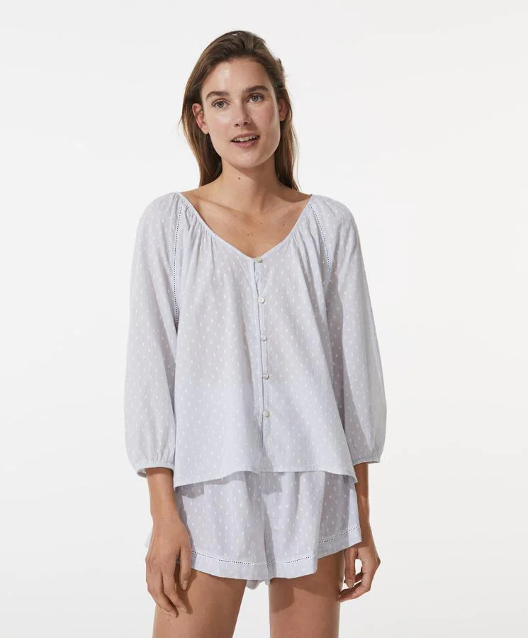 profundo en cualquier momento Virus Fotos: Oysho tiene los 11 pijamas y camisones más bonitos, elegantes y  baratos de la primavera /verano (con los que podrás salir también a la  calle) | Mujer Hoy