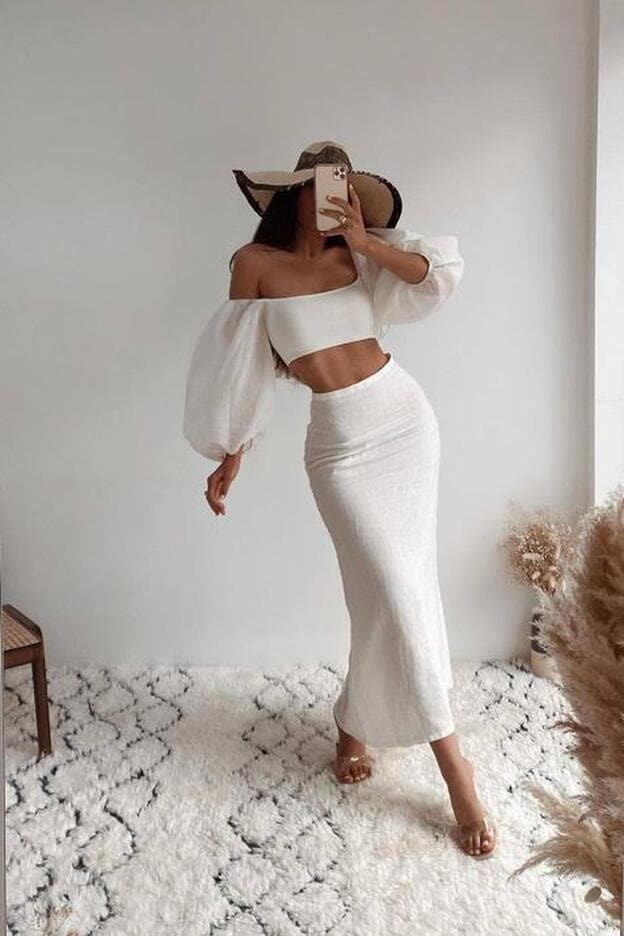 Falda de lino y top de punto: el total look blanco que ha enamorado Instagram y con el que a triunfar esta temporada lo puedes comprar en Zara | Mujer