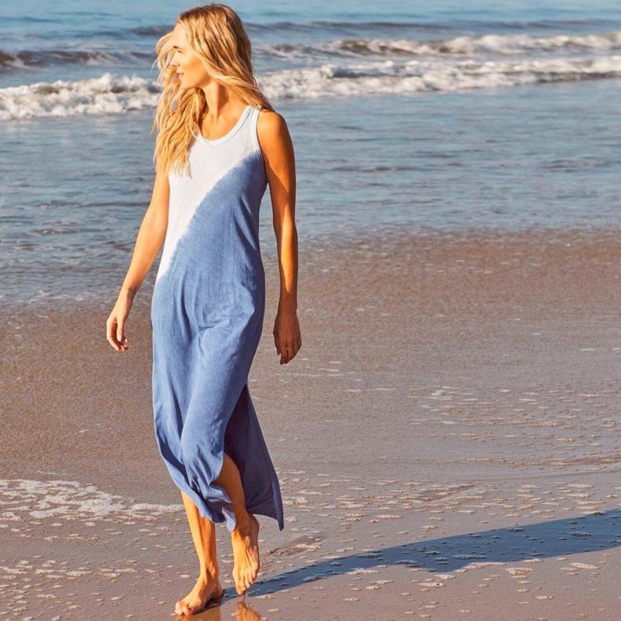 El vestido de punto perfecto para ir a la playa existe y cuesta menos de 15  euros