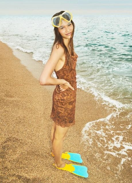 Bershka tiene vestidos de tul y blonda tan bonitos que llevártelos a la playa | Mujer Hoy