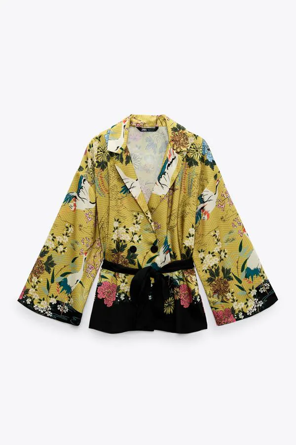 ZARA MUJER REBAJAS: El codiciado kimono de Zara que ya puedes