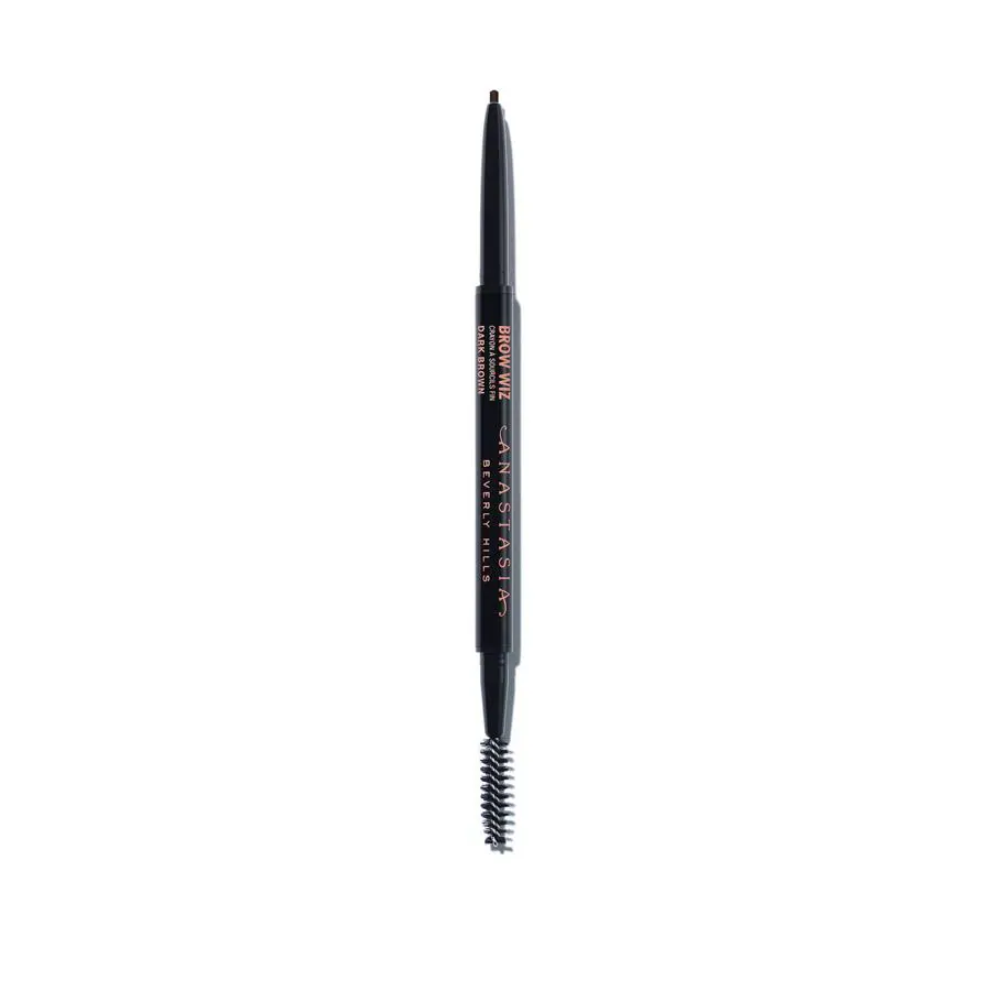 Los mejores productos para un efecto cejas laminadas: Lápiz de cejas Brow Wiz de Anastasia Beverly Hills