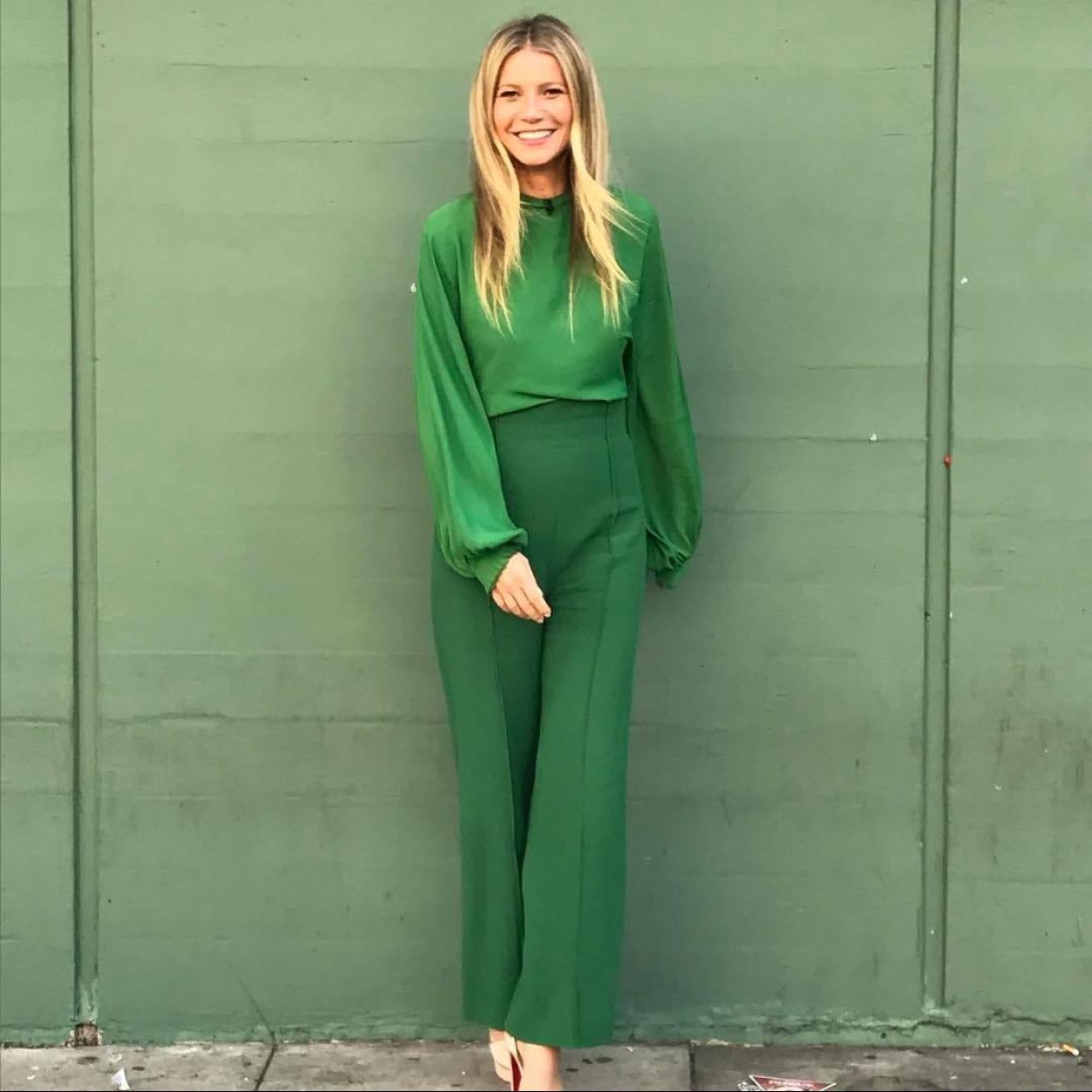 Pincha en la imagen para ver Tenemos todas las prendas que copian los looks más icónicos de Kate Moss en los 90 y las puedes tener en tu armario hoy mismo/@GWYNETHPALTROW