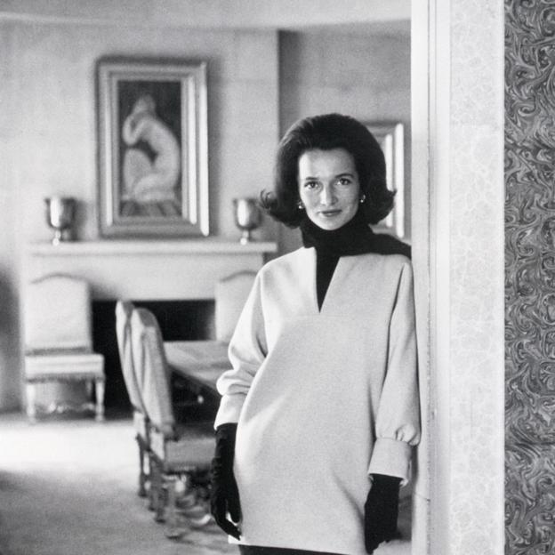 ¿Quién fue Lee Radziwill, la hermana pequeña de Jackie Kennedy y su gran rival, la actriz frustrada, el «cisne» preferido de Truman Capote?