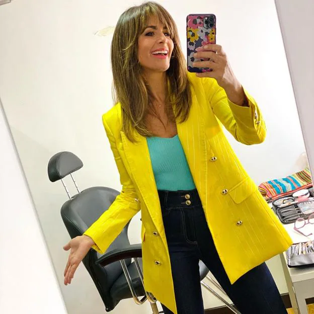 Nuria Roca ha triunfado en televisión con los pantalones vaqueros campana que mejor sientan que todas querrán copiar en otoño | Mujer Hoy