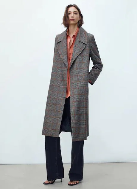 El abrigo de cuadros de Massimo Dutti que es puro estilo y que nos hace tener (muchas) ganas de que se acabe el verano Mujer Hoy