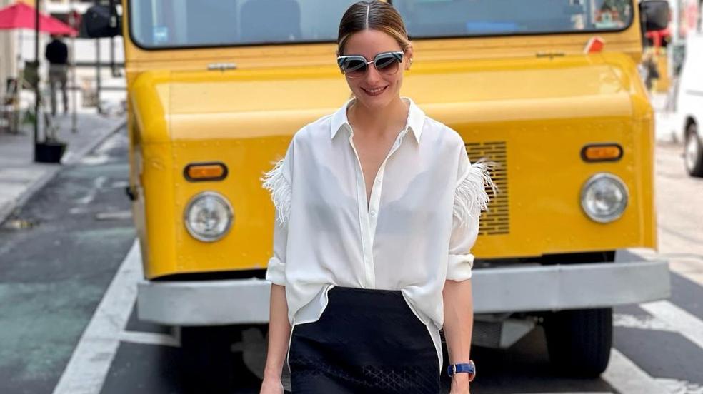 Súmate a la tendencia de famosas e influencers y ficha las 12 camisas y blusas blancas con las que crear tus mejores looks