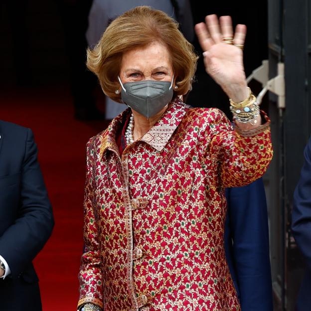 El significado oculto de la presencia oficial de la reina Sofía en el estreno de la nueva temporada del Teatro Real (ante la ausencia de Felipe VI y Doña Letizia)