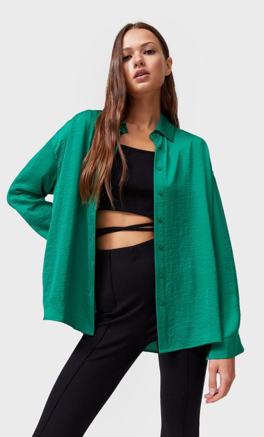 Llena de verde tus looks con estas prendas y accesorios