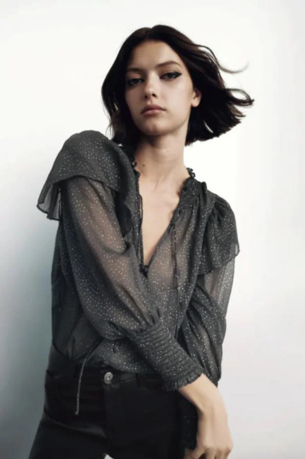 Colapso Lugar de nacimiento Mierda Las blusas y camisas semitransparentes de Zara que van a hacer de cualquier  look tu estilismo más favorecedor | Mujer Hoy