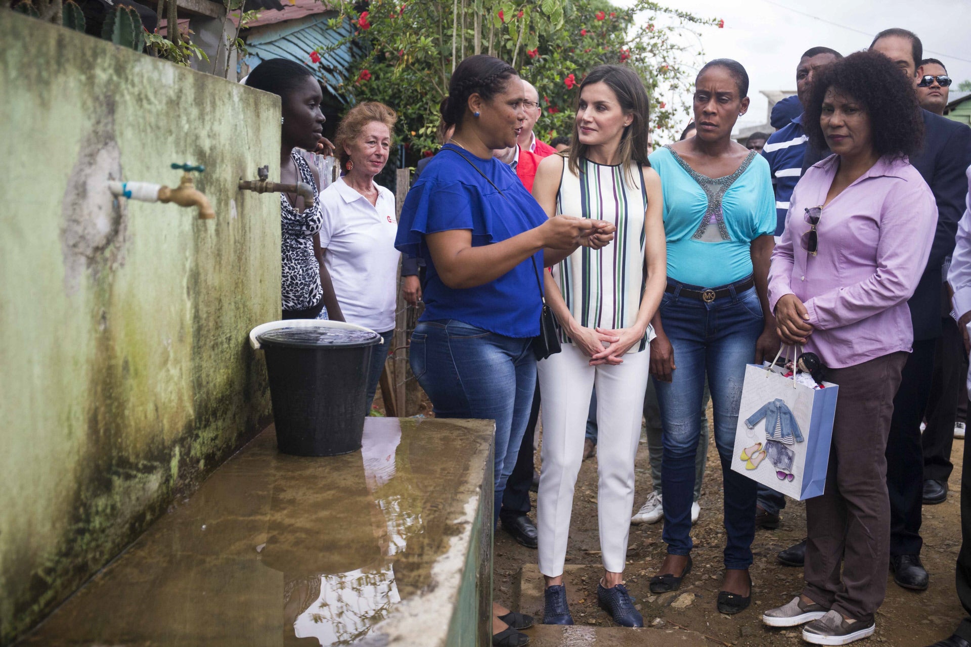 Viaje de cooperación de la Reina a Haití y República Dominicana