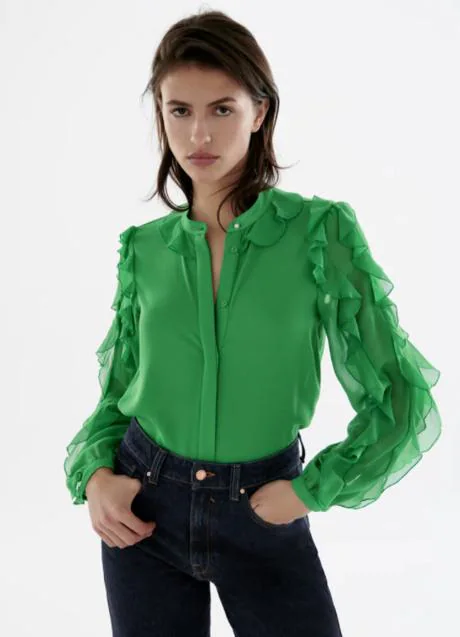 información En segundo lugar apretón Las blusas con volantes de Zara son perfectas para ir a la oficina y a  cenar con tus amigas | Mujer Hoy