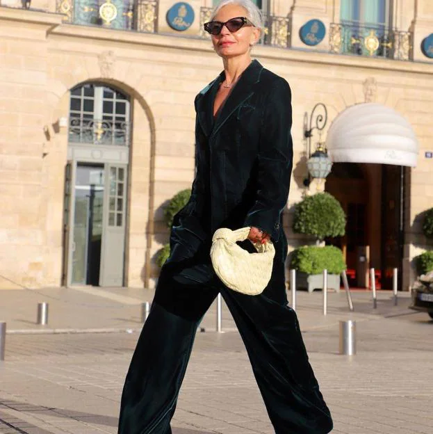 trajes de terciopelo de Zara son los más elegantes de la temporada para tus looks de día y noche (también a partir de los 50) | Mujer Hoy