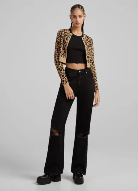 Chaqueta de punto con estampado leopardo: la prenda con print animal perfecto para todos tus looks | Mujer