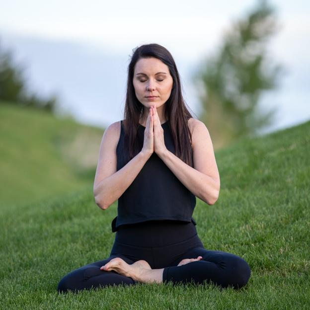 Lo dice la ciencia: el yoga ayuda a curar el dolor de cabeza y las migrañas