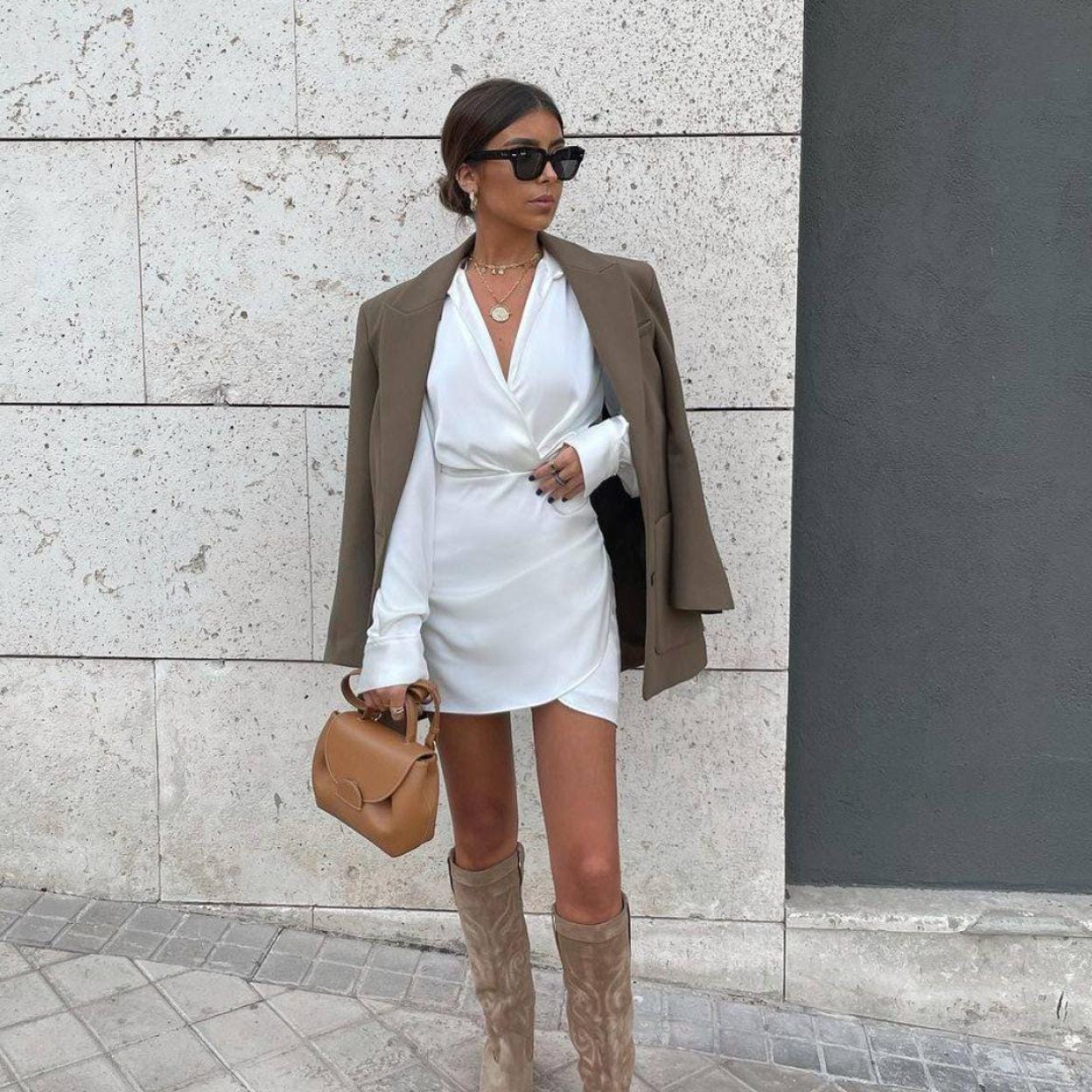 El vestido blanco que no paras de ver en Instagram solo lleva una semana en  las tiendas pero ya es el nuevo gran éxito de Zara | Mujer Hoy